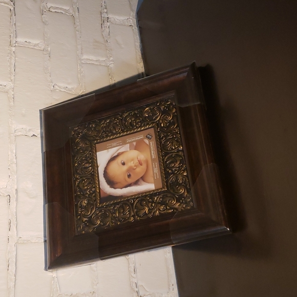 Antique style photo frame - Picture 1 of 3